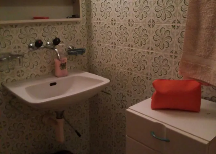 בית הארחה Gastzimmer Fuer Uebernachtung гостевая комната